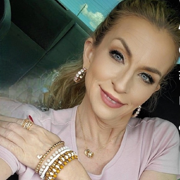 Park Lane Amelia Hoop Earrings-BNIB! Goes with the Amelia Bracelet! - Picture 5 of 8